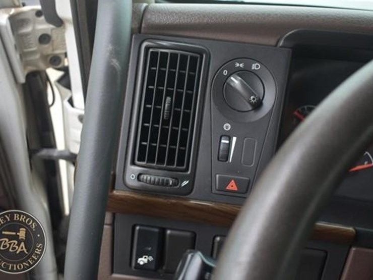 2014-volvo-vnl64t670-image-67