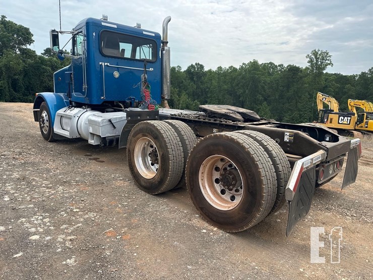 2001-peterbilt-378-image-7