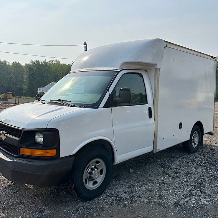2015 CHEVROLET EXPRESS BOX VAN