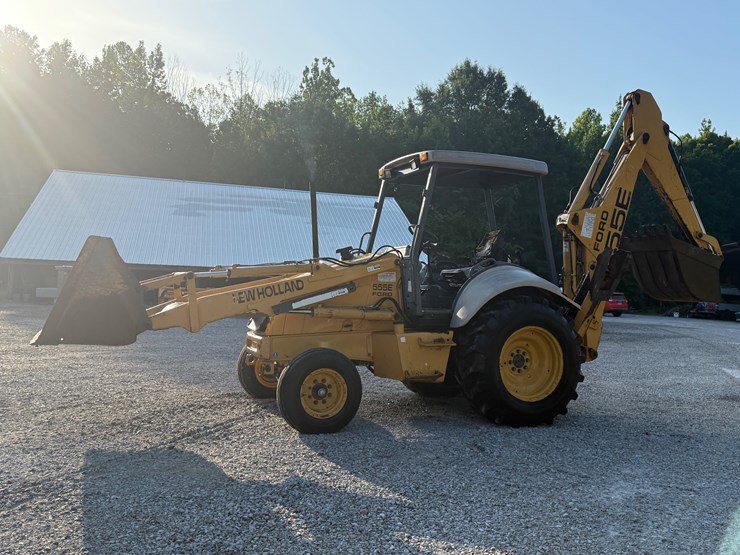 new-holland-555e-image-7