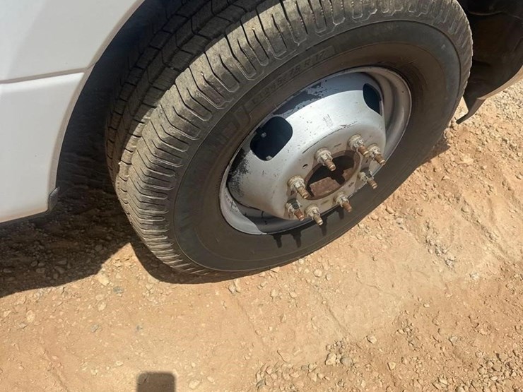 2018-ford-f350-image-13