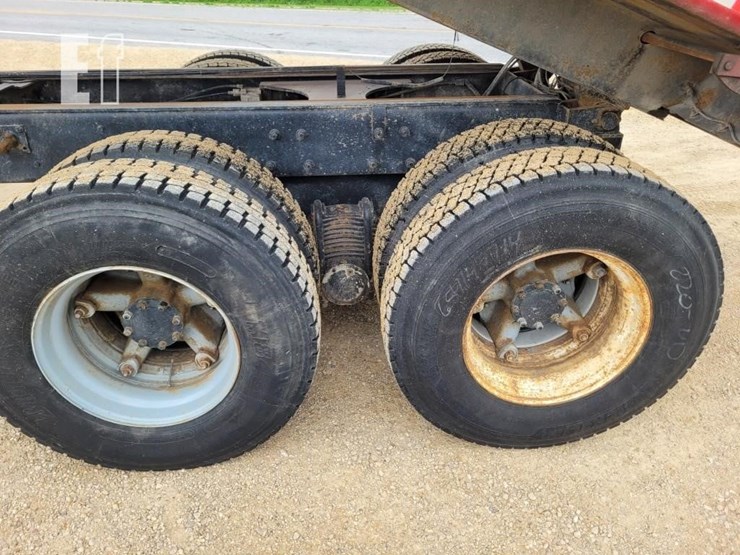 1990-mack-rb690s-image-33