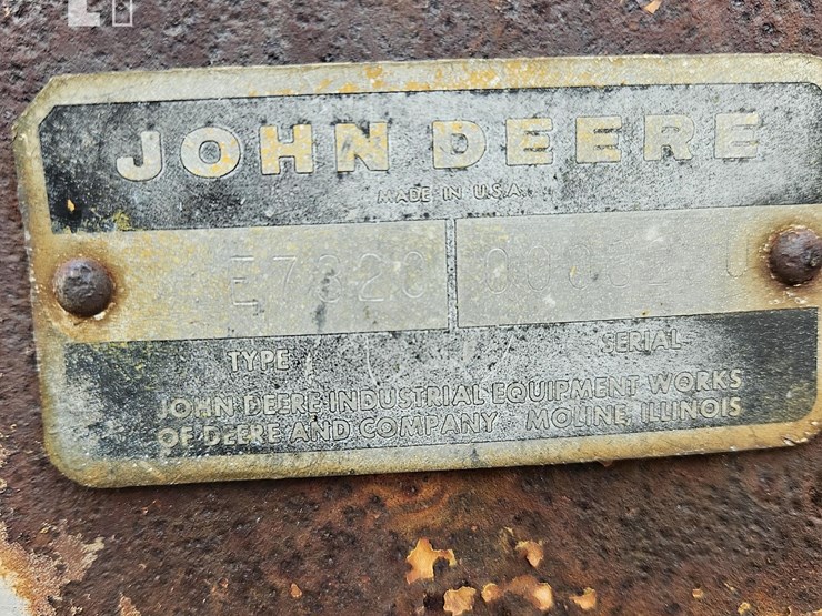 deere-e7320-wilson825-b25-image-19