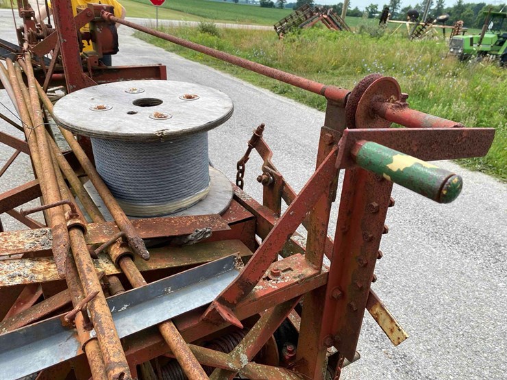 vermeer-model-12-pto-field-tiling-machine-image-8