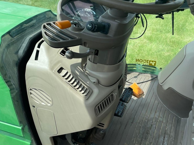 2015-john-deere-6155r-image-38