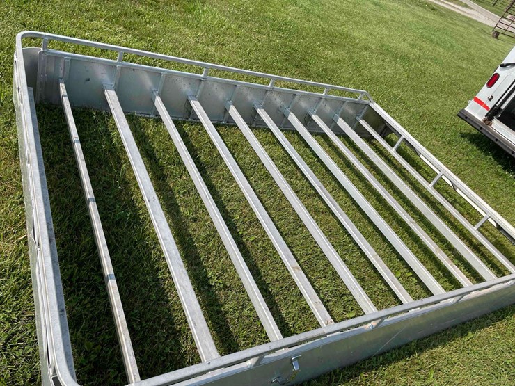 2006-8’x28’-c&c-aluminum-livestock-trailer-image-40