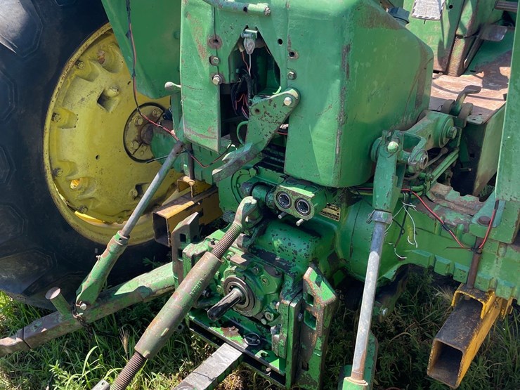 1966-john-deere-3020-image-8