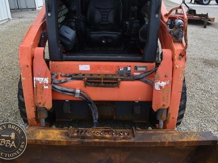 2017-kubota-ssv65-image-43
