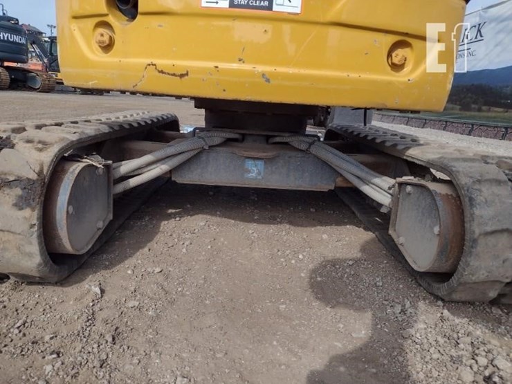 2022-deere-17g-image-43