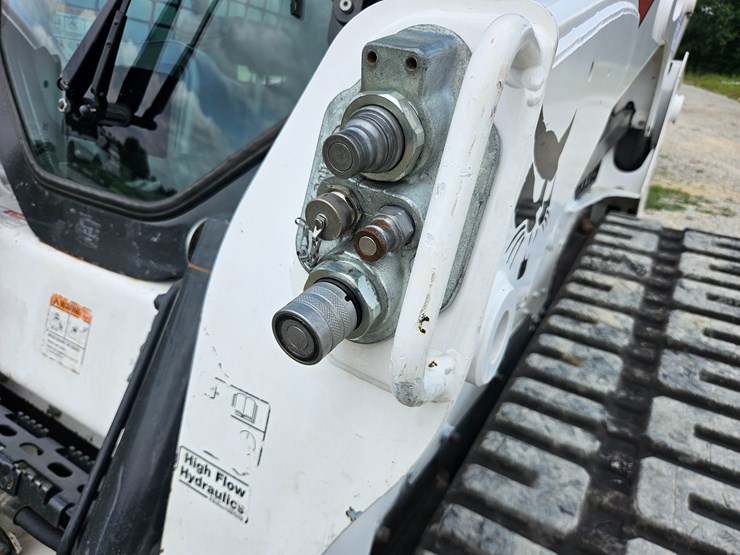 2021-bobcat-t770-image-67