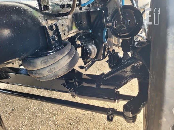 1999-mack-cl713-image-11