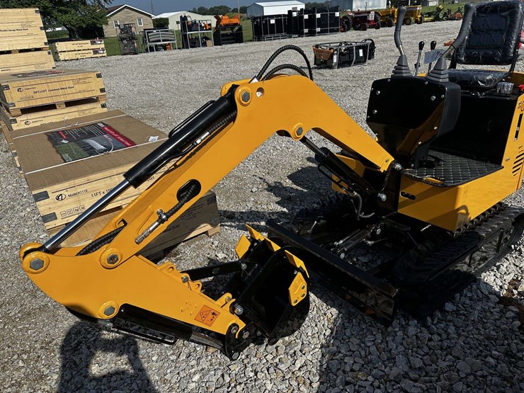 mini-excavator-image-3