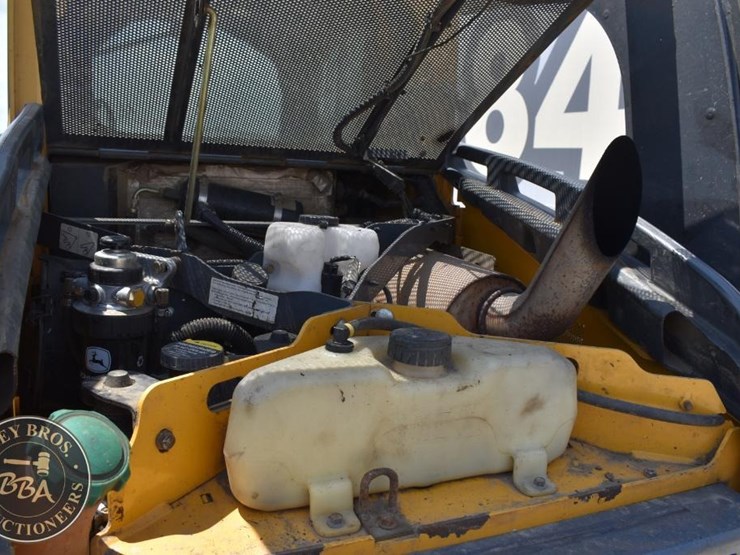2012-deere-333d-image-29