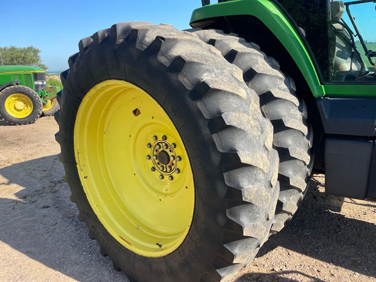 1996-john-deere-8300-image-19