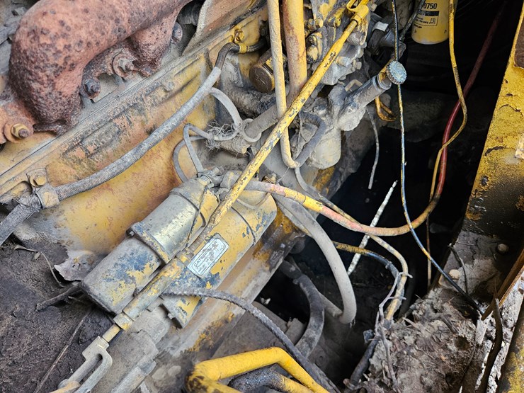 1984-caterpillar-973-image-22