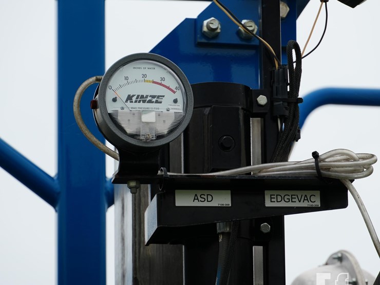 2013-kinze-3600asd-image-27