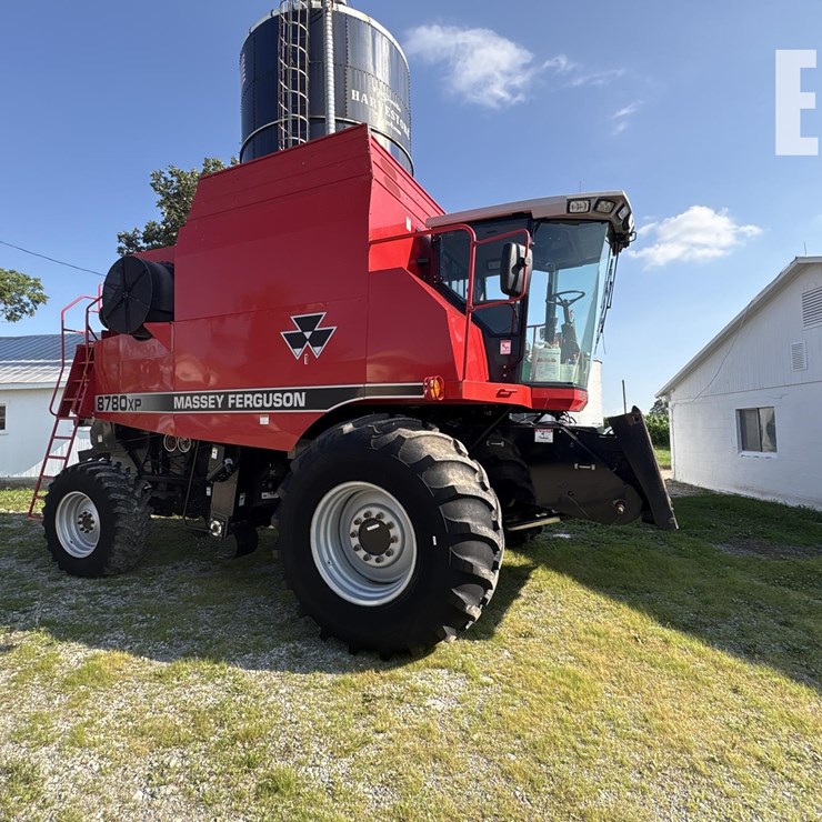 2002 MASSEY-FERGUSON 8780
