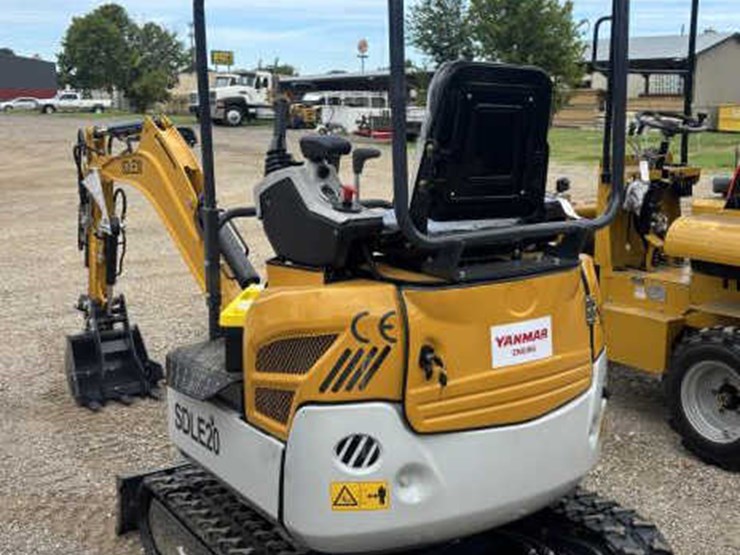 #3-•-yanmar-engine-excavator---model-sdle20-image-4