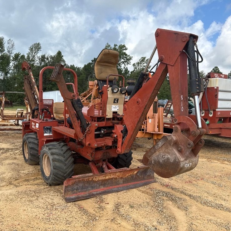 2002 DITCH WITCH 5700