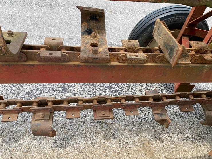 vermeer-model-12-pto-field-tiling-machine-image-14