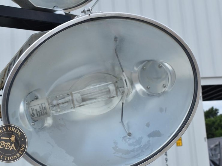 2019-allmand-bros-night-lite-v-series-image-32