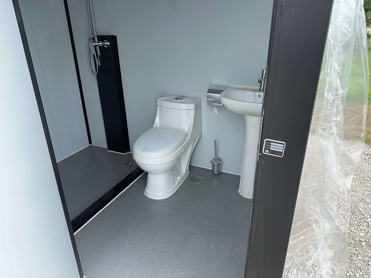 portable-restroom-image-6