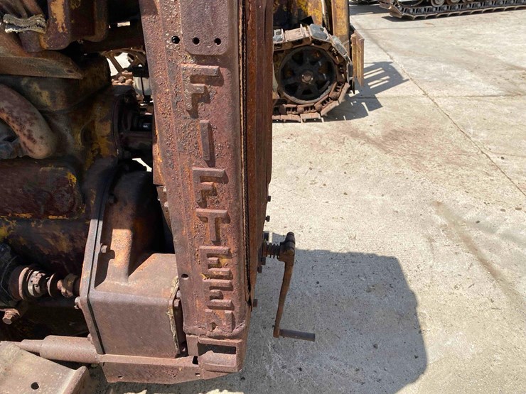 caterpillar-15-ag-crawler-tractor-image-8