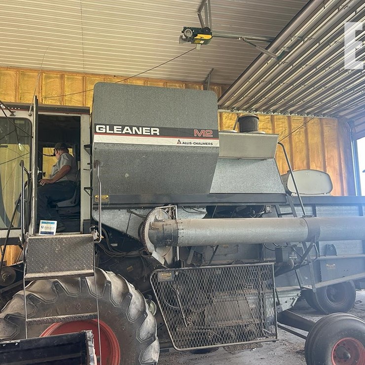 GLEANER M2
