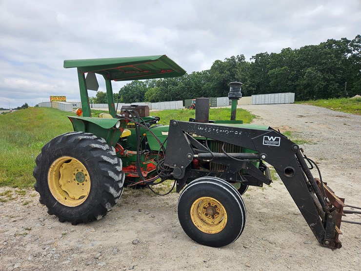 john-deere-2240-image-17