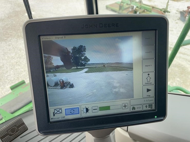 2015-john-deere-s660-image-31