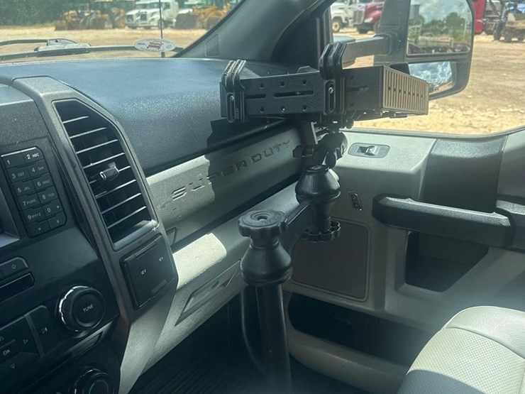 2018-ford-f350-image-24