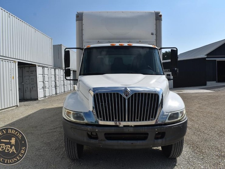 2006-international-durastar-4300-image-16