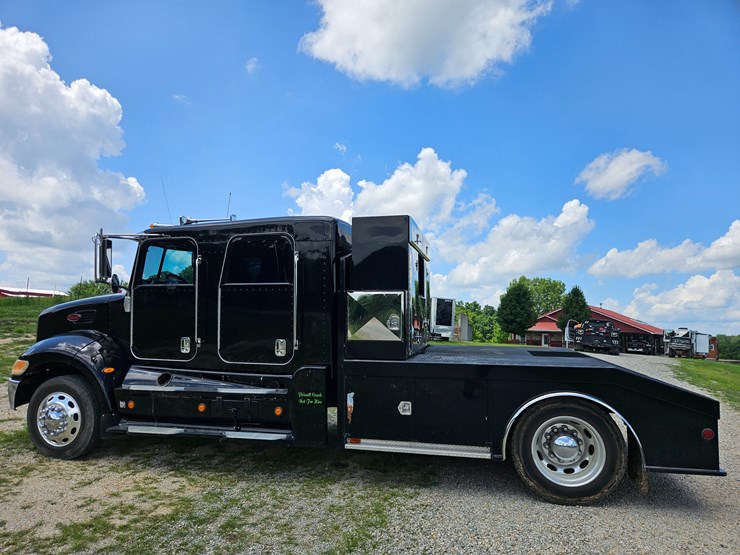 2007-peterbilt-335-image-10