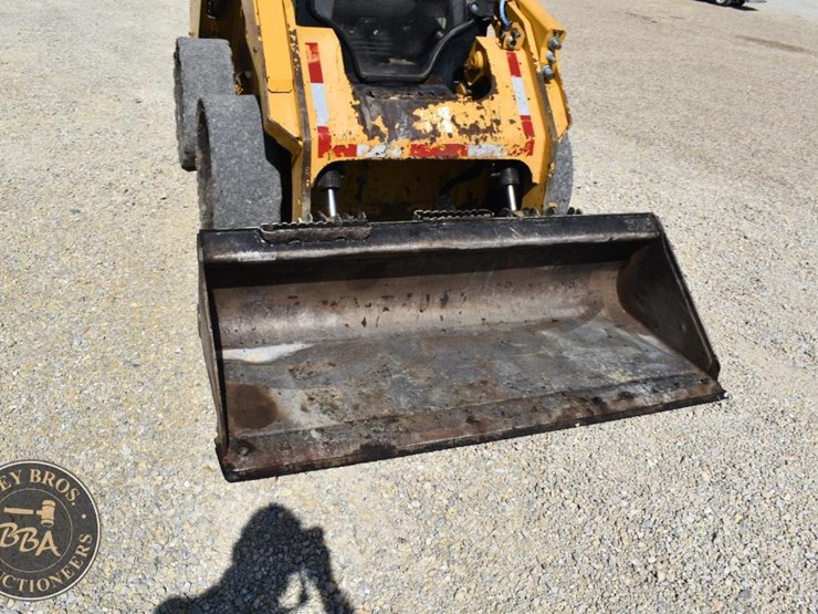 2018-caterpillar-262d-image-28