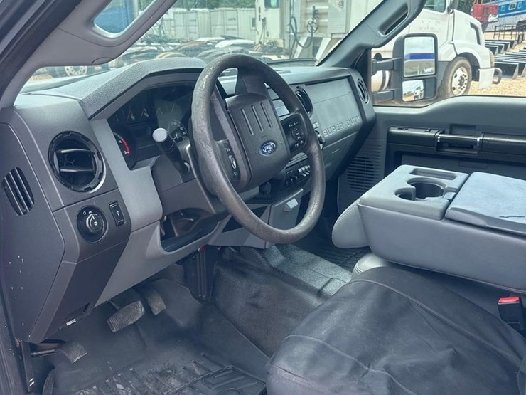 2015-ford-f350-image-22