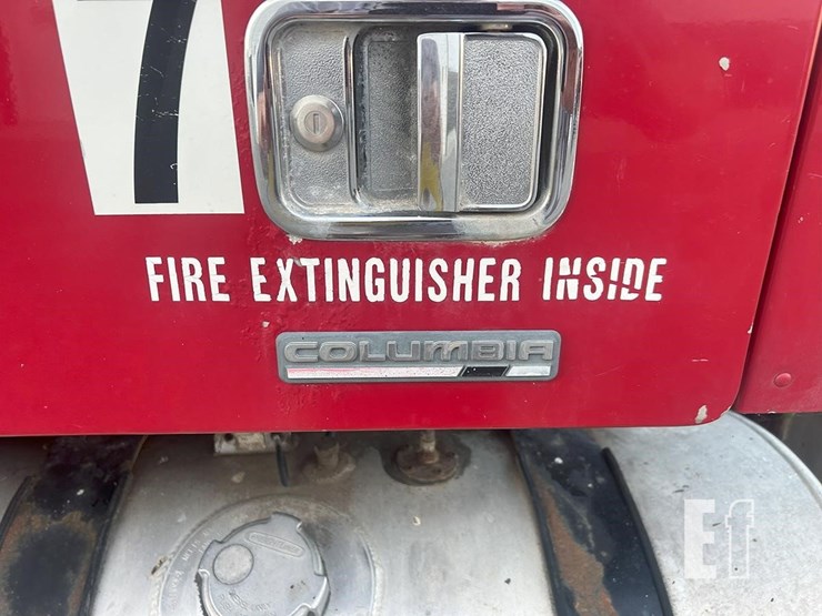 2007-freightliner-columbia-120-image-13