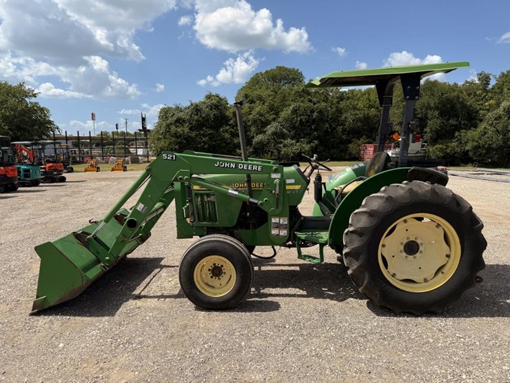 john-deere-5205-image-2