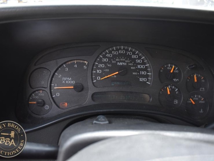 2003-chevrolet-silverado-2500-image-31
