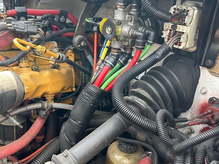 2005-caterpillar-c7-image-33