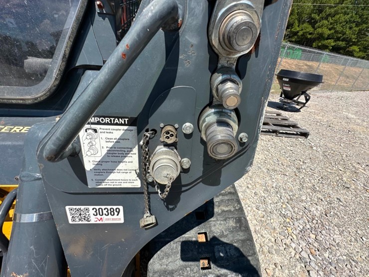 2021-deere-333g-image-21