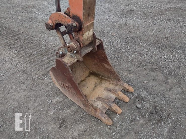 2021-hitachi-zx26u-5-image-15