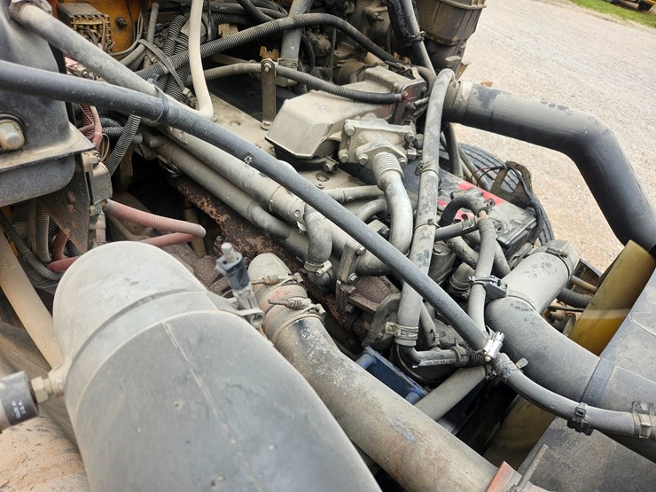 2005-freightliner-fs65-image-69