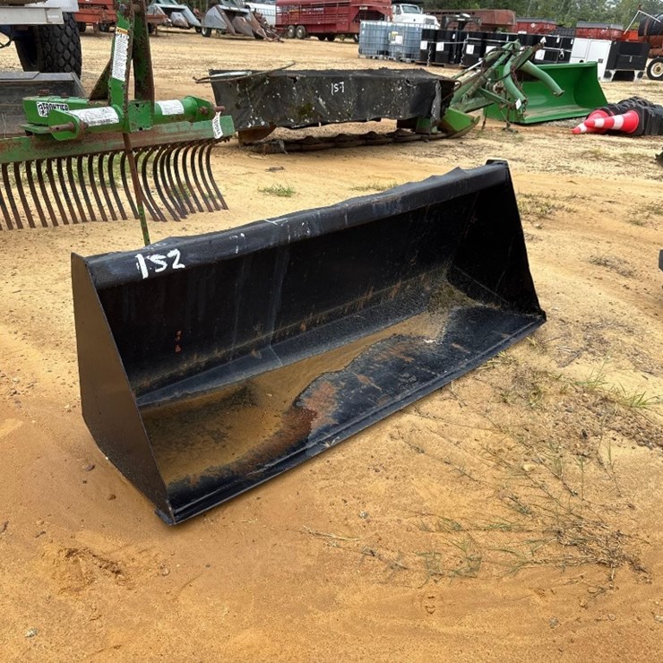 152 - 5' BUCKET FOR TRACTOR