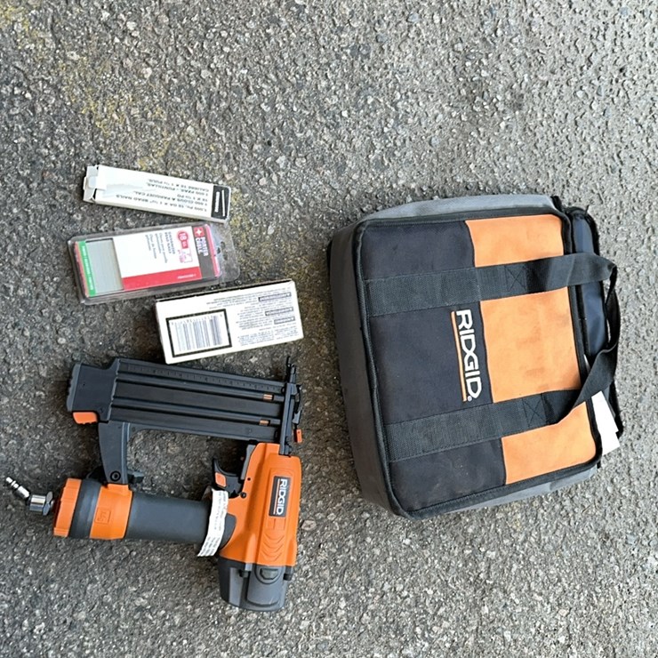 LOT#-824-RIGID BRAD NAILER
