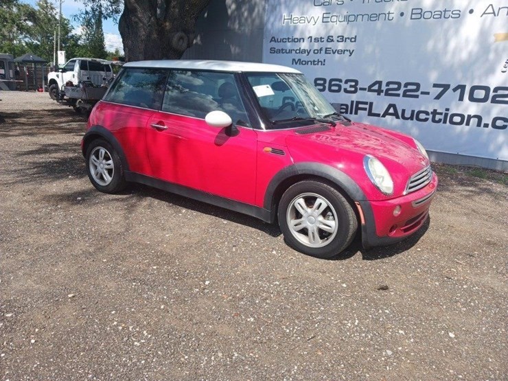 2006-mini-cooper-runs/moves-base-image-2