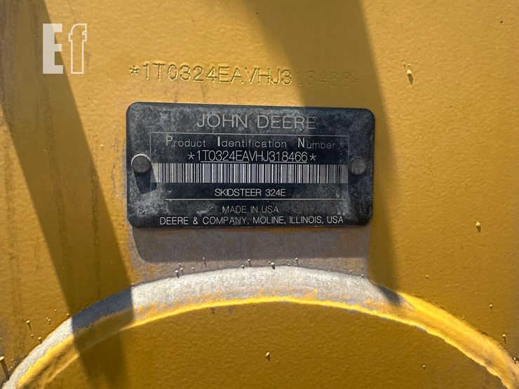 2017-deere-324e-image-6