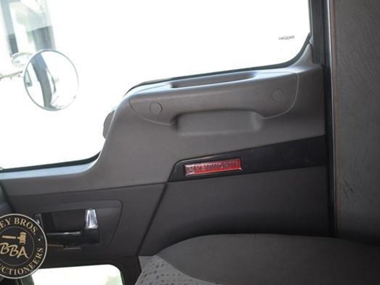 2012-kenworth-t370-image-74