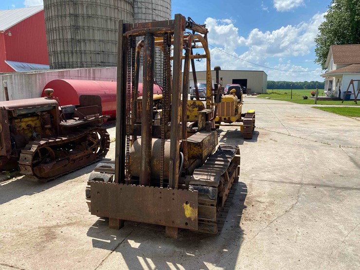 atc-crawler-forklift-image-2