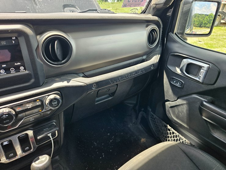 2021-jeep-wrangler-image-42