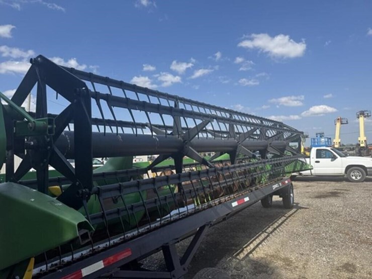 2005-john-deere-620f-image-22